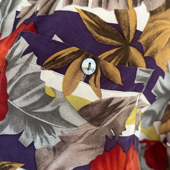 JH Collectibles | 80’s 100% Silk Hawaiian Print Blouse & Skirt Set - Picture 4 of 13